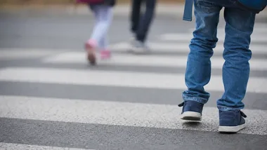 Pierwszoklasiści wyszli na przejście. Policjanci sprawdzili ich wiedzę