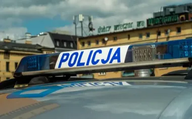 Policja przeszukała parki i pustostany - badanie bezdomności objęło Chorzów