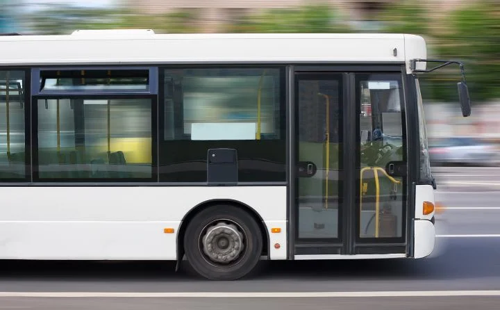 Więcej autobusów wraca na chorzowski rynek – koniec komunikacyjnych utrudnień?