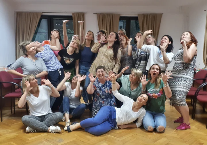 Grafika promocyjna wydarzenia Arteterapia – studia podyplomowe i kurs (rekrutacja trwa)