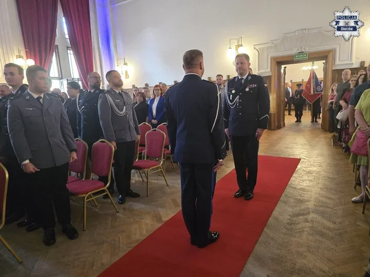 Awanse i odznaka dla komendanta - tak świętowano Policję w Chorzowie