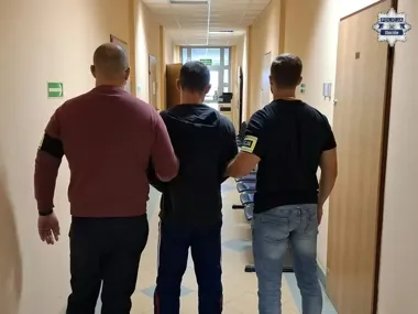 Pościg za 36-latkiem na skradzionym rowerze. Miał przy sobie narkotyki