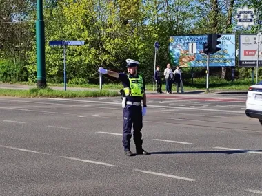 Chorzowski policjant wygrał próbę ręcznego kierowania ruchem i wszedł do czołówki