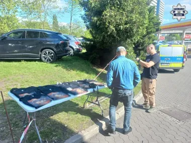 Pod sceną Metalliki w Chorzowie sprzedawali podróbki. Policja zatrzymała czterech mężczyzn